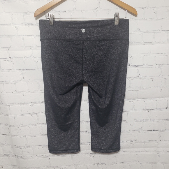 Athleta Sz M Odyssey Chaturanga Capri Leggings - Picture 5 of 11